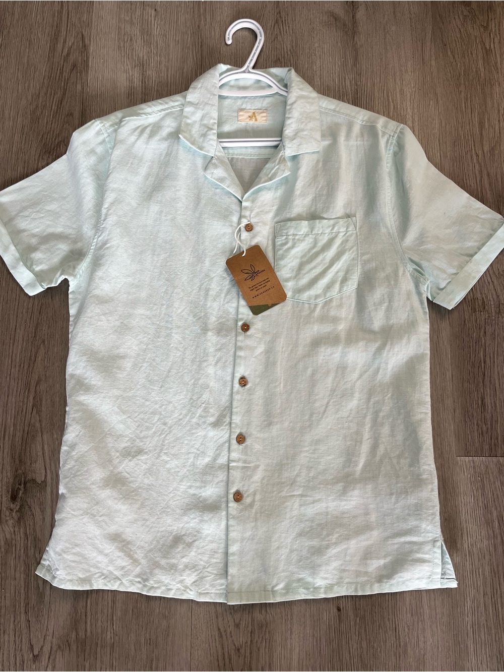 400–NWT Men's Mint Short-Sleeve Linen Button-Down Shirt